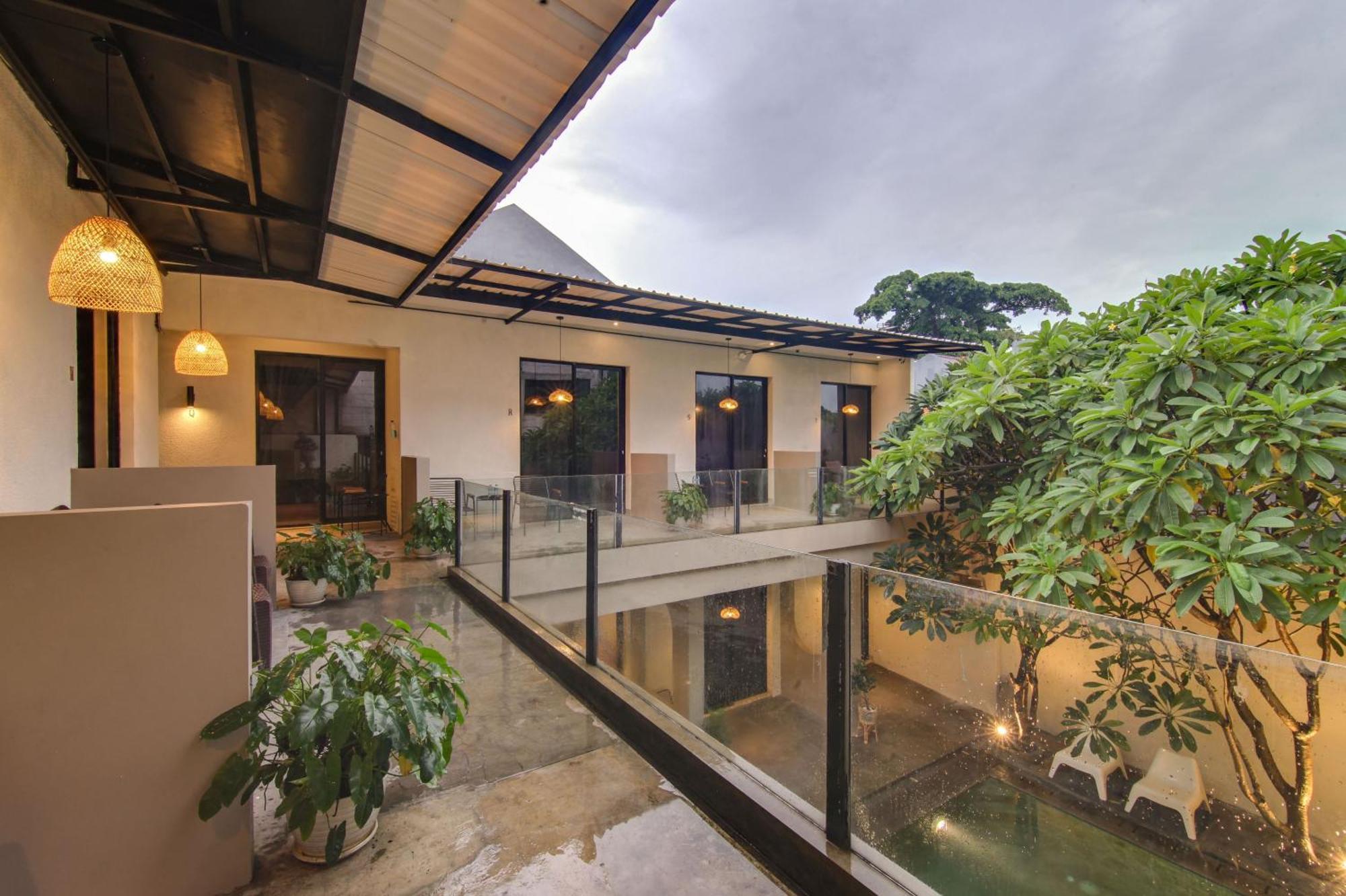 Escotel Casa De Luga Jakarta Luaran gambar